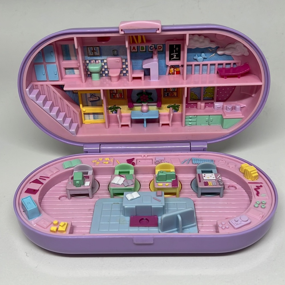 Vintage Polly Pocket Stamping School Set with no dolls